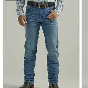 EUC! Wrangler Slim Straight Jeans Sz 32x30